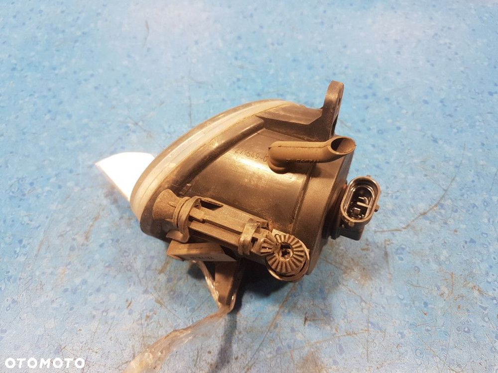 SEAT EXEO HALOGEN LEWY - 5