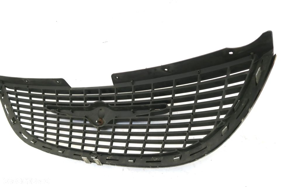 CHRYSLER VOYAGER 4 IV RG 2000 - 2004 grill ATRAPA logo chrom ORYGINAŁ OE - 6