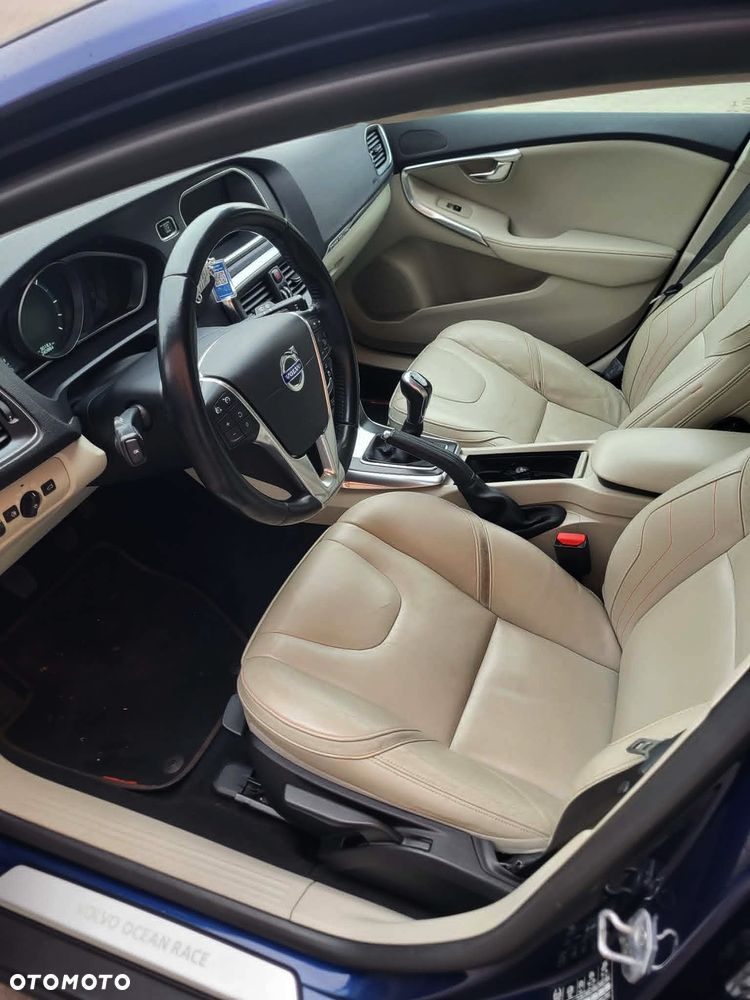 Volvo V40 D2 Ocean Race - 8