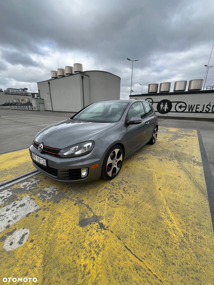Volkswagen Golf 2.0 GTI - 2