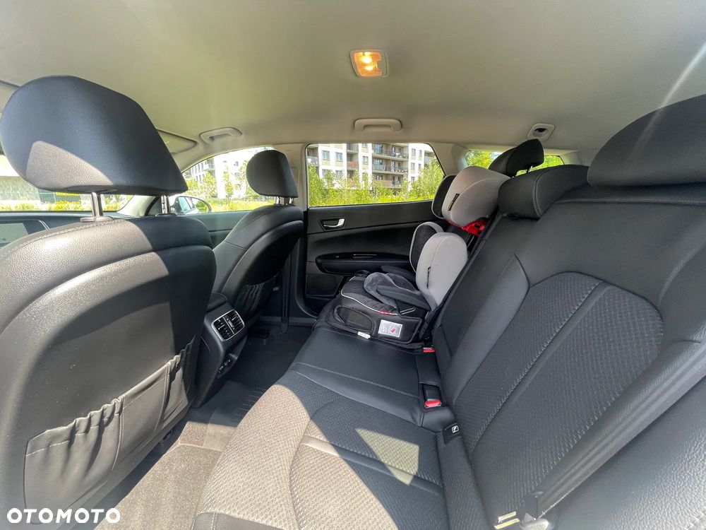 Kia Optima - 26