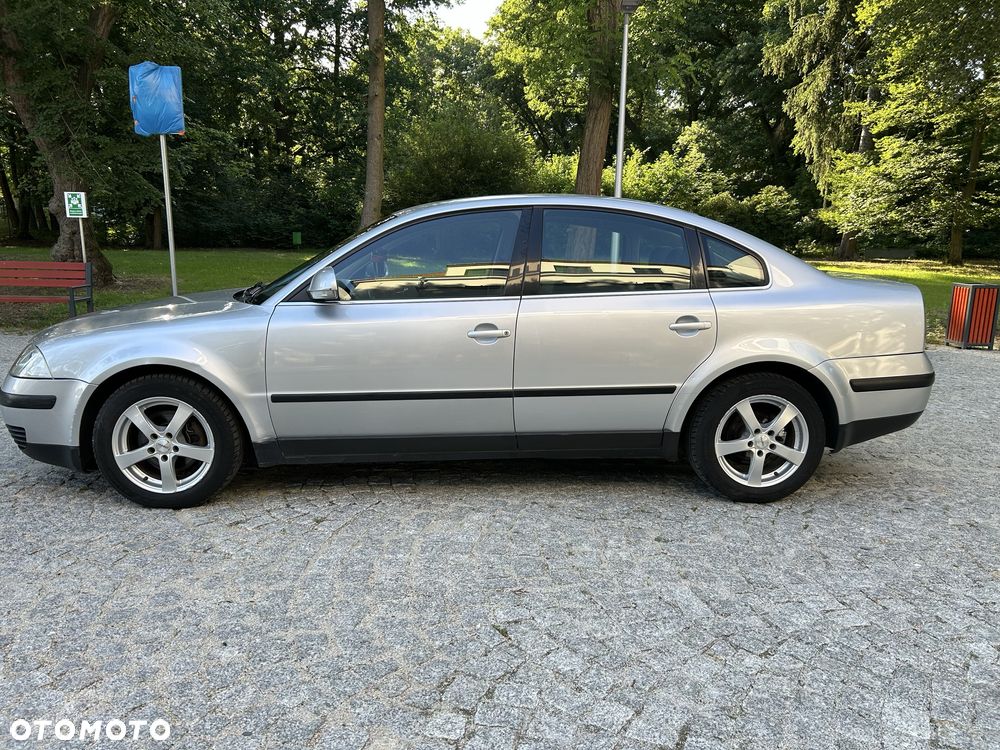 Volkswagen Passat - 2