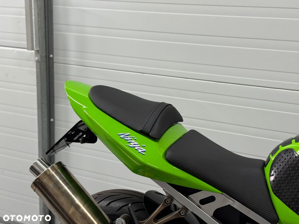 Kawasaki ZXR - 9