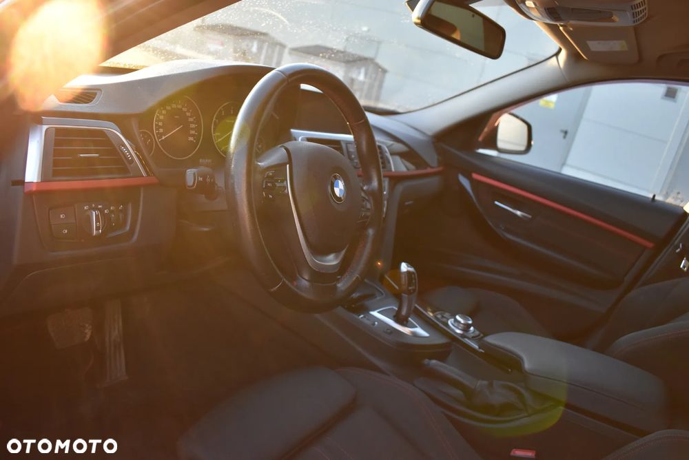 BMW Seria 3 320d Sport Line - 11