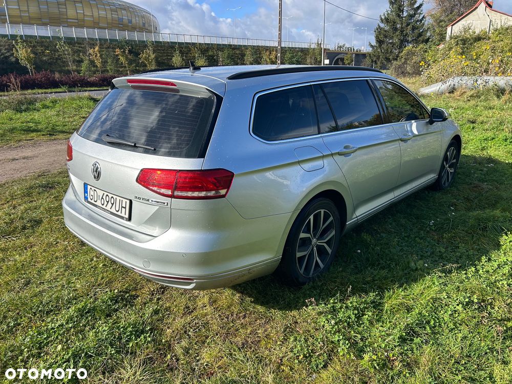 Volkswagen Passat - 13