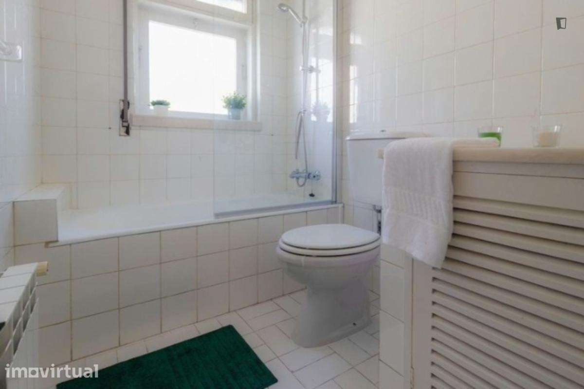 Quarto - localizado em Cedofeita Porto - Grande imagem: 4/8