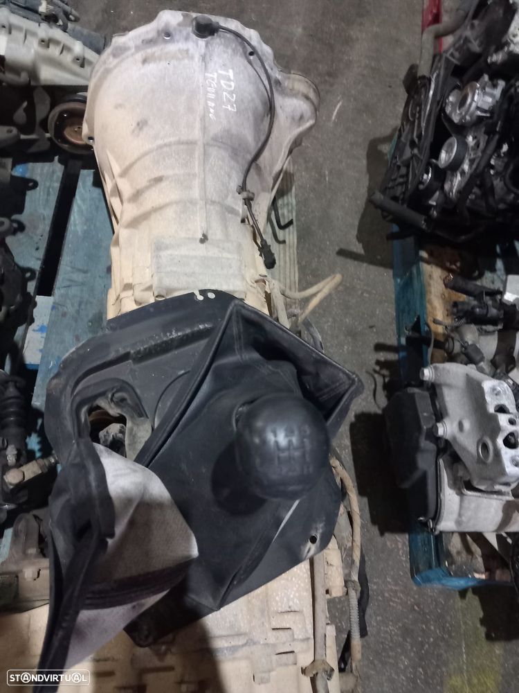 Caixa de Velocidades e Caixa Transferências Nissan Terrano 2.7 TDi Ref: TD27 - 3