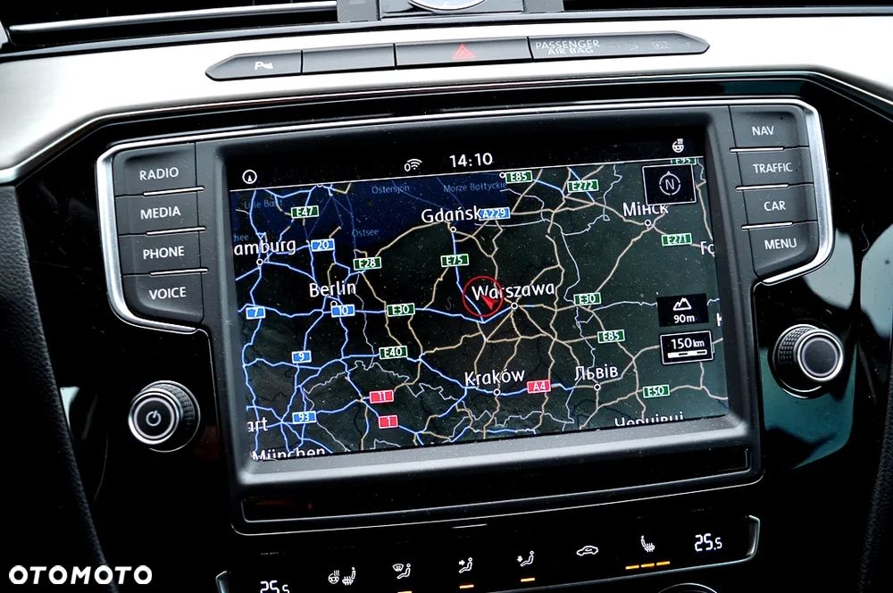 Volkswagen Passat - 36