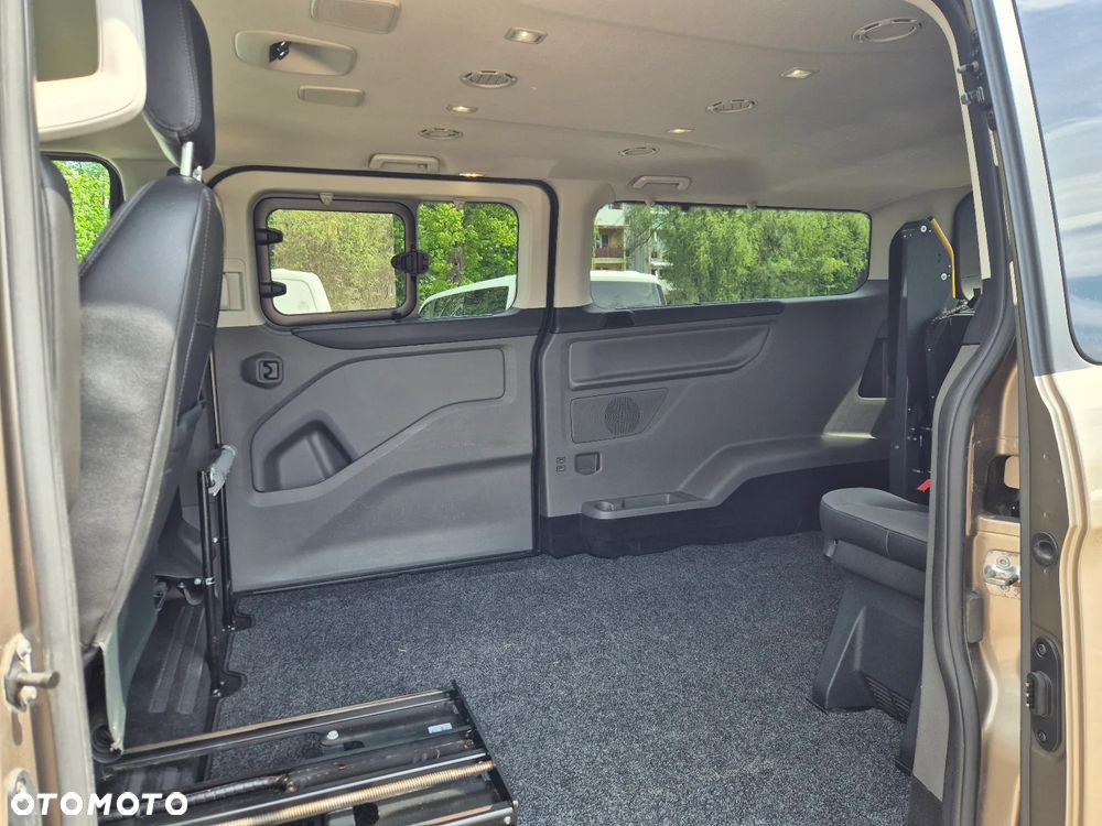 Ford Tourneo Custom 320 L2H1 VA Autm Titanium X - 17