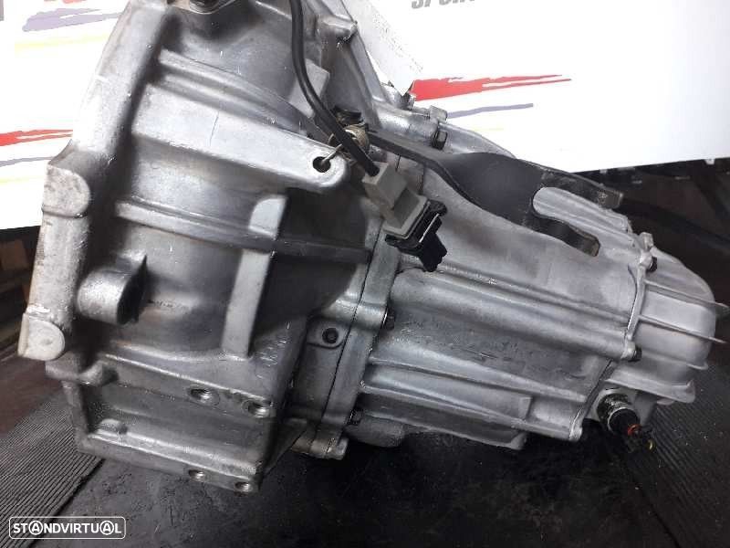 CAIXA VELOCIDADES KIA RIO BREAK FAMILIAR 2002 - 1