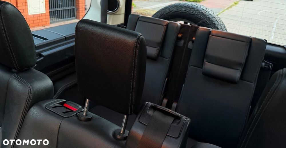 Land Rover Discovery - 16