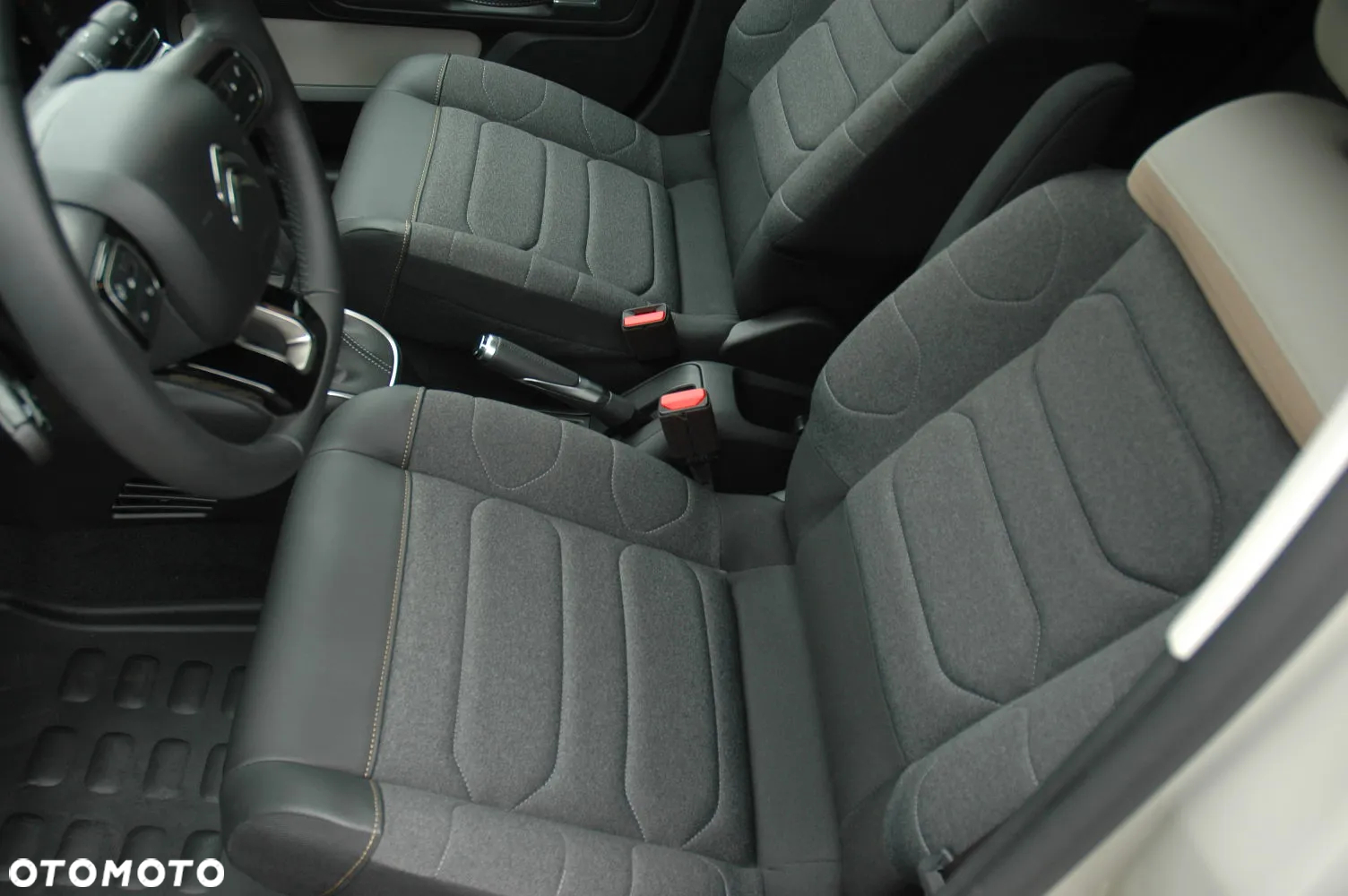 Citroën C3 1.2 PureTech Max EAT6 - 12
