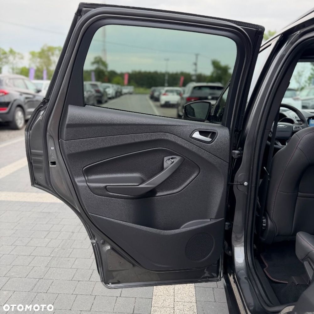 Ford Kuga - 39