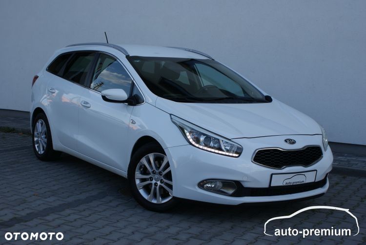 Kia Ceed 1.6 GDI Dream Team Edition - 28