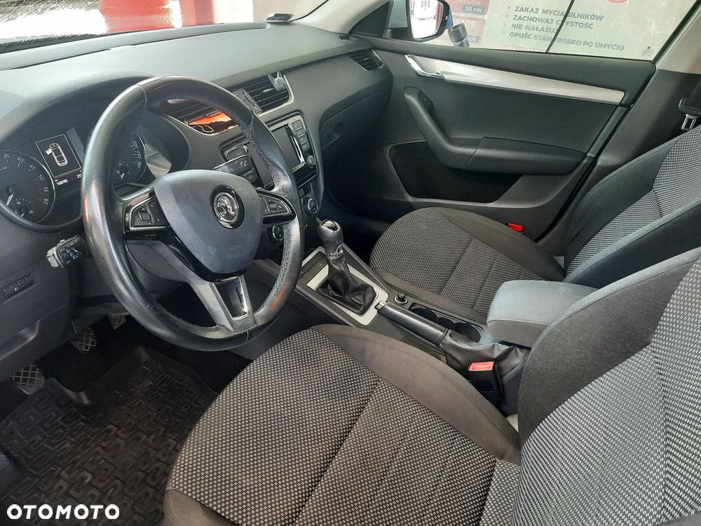 Skoda Octavia 1.6 TDI Ambition - 9