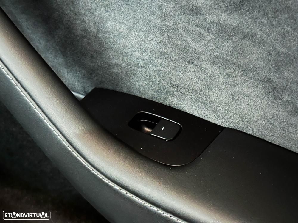 Tesla Model Y Long Range Dual Motor AWD - 30