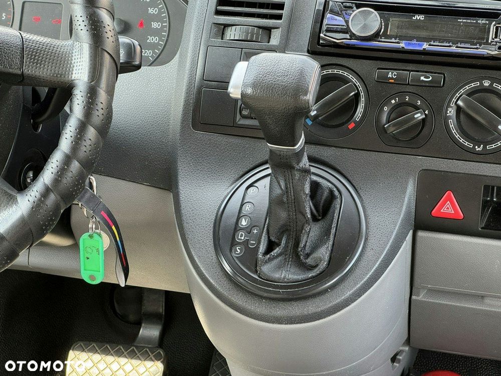 Volkswagen Transporter - 24