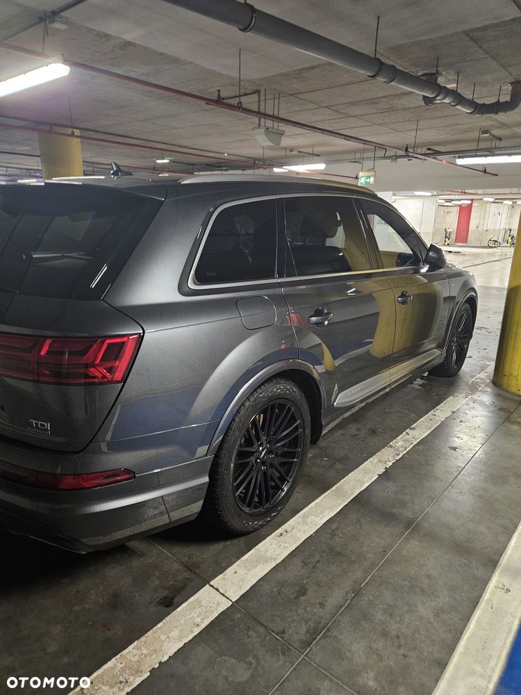 Audi Q7 - 12