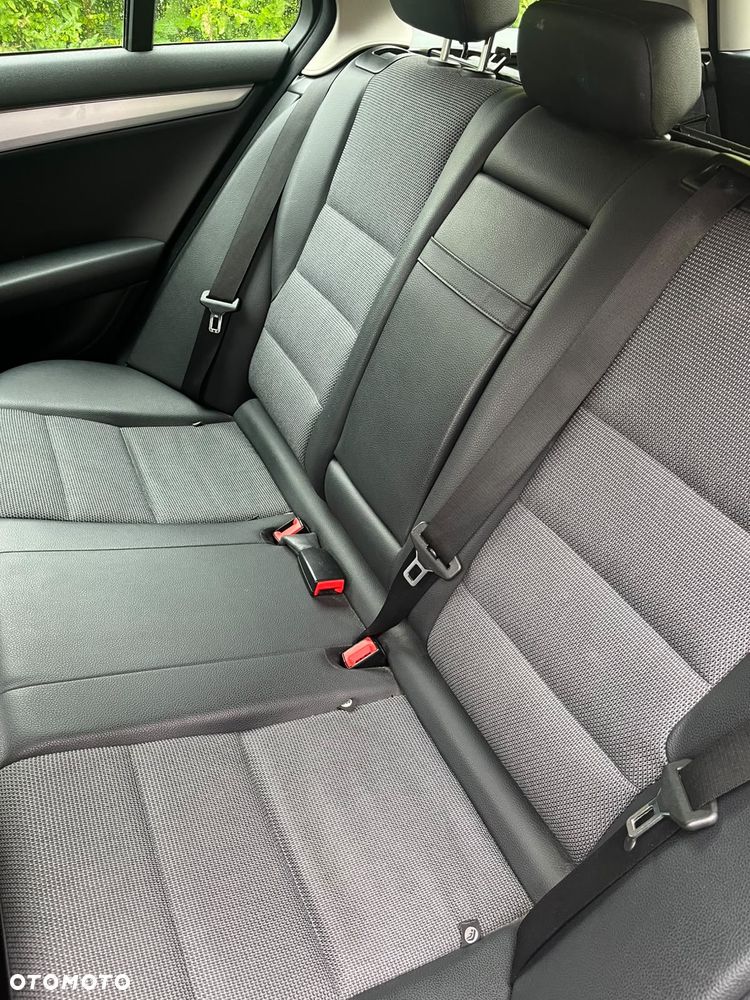 Mercedes-Benz Klasa C 220 CDI DPF Automatik Avantgarde - 15