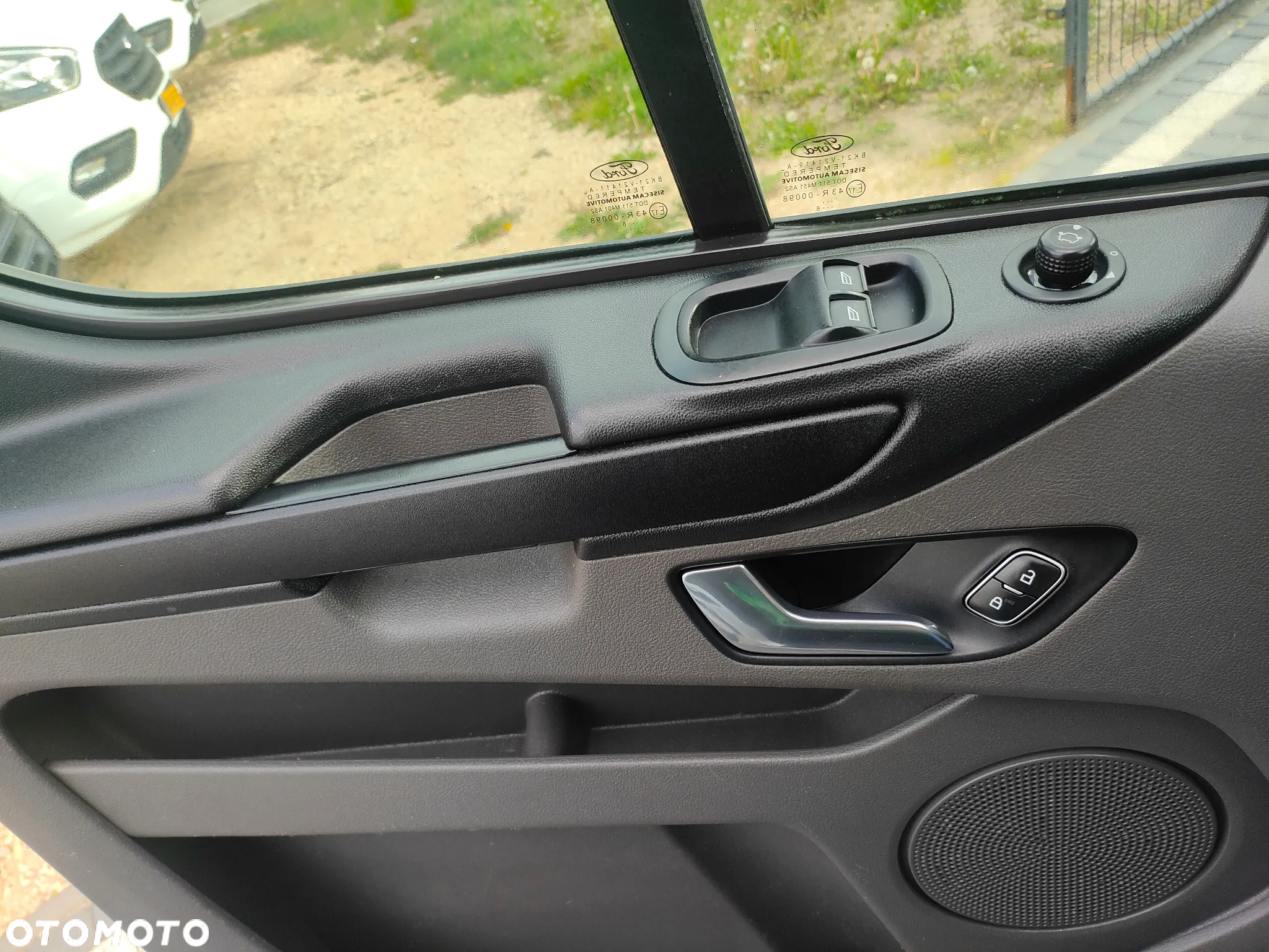 Ford TRANSIT CUSTOM 2019r 2,0 TDCI 130 KM L1H1 EURO 6  LEDY - 16