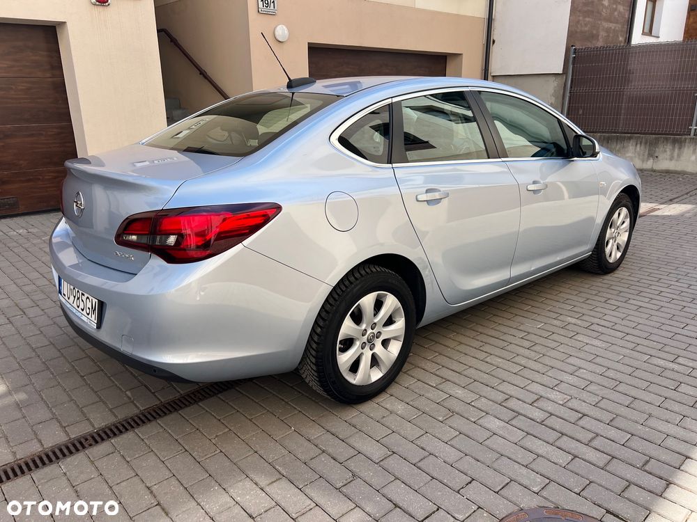 Opel Astra 1.4 T Business S&S - 5