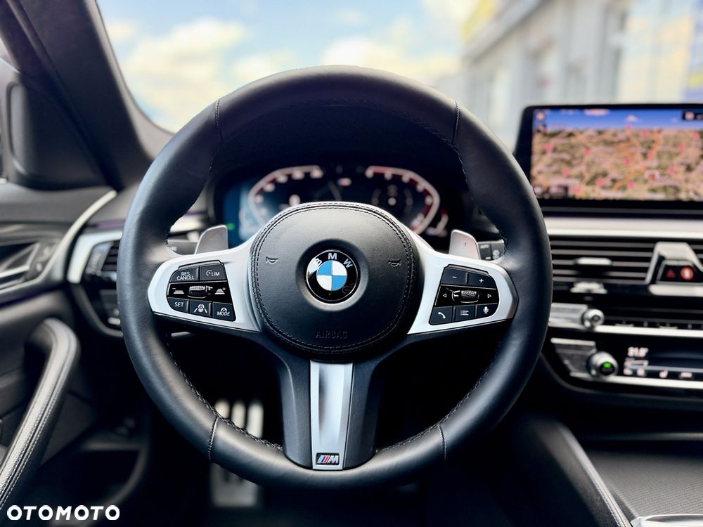 BMW Seria 5 520d xDrive M Sport Edition - 12
