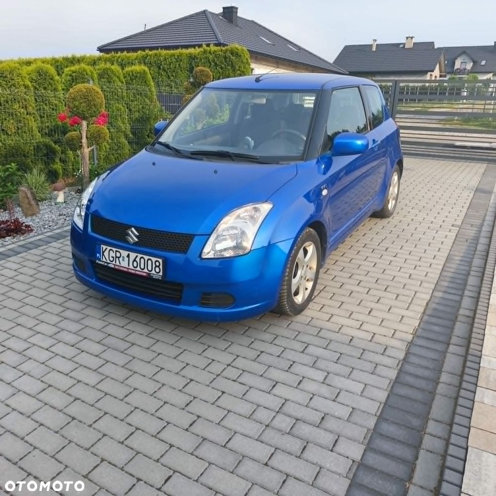 Suzuki Swift - 1