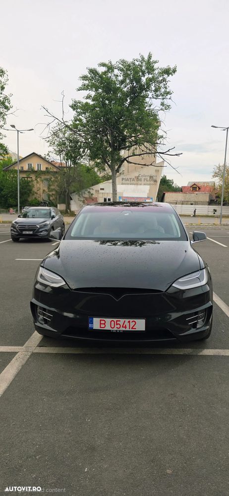 Tesla Model X - 1