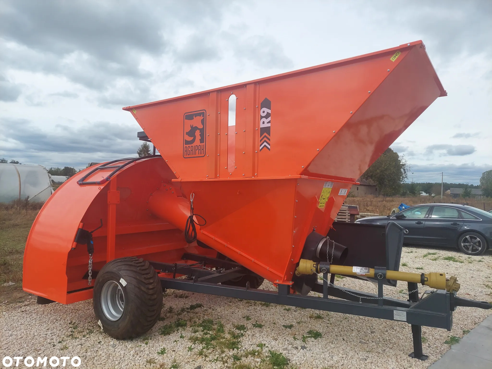 Inny R9 - 3
