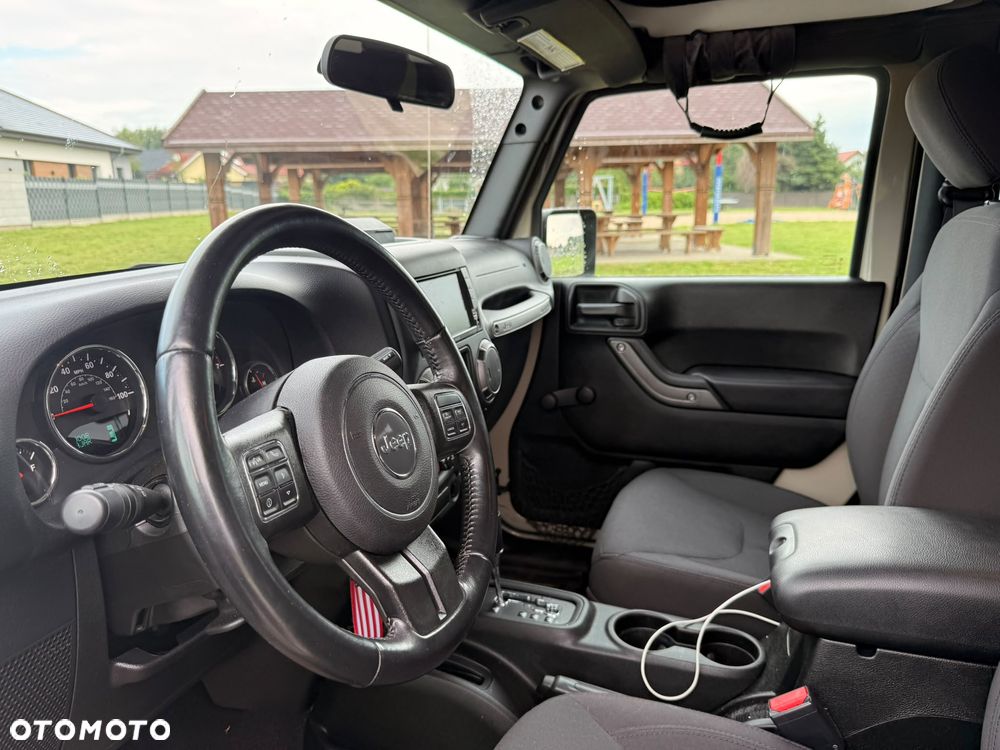 Jeep Wrangler - 6