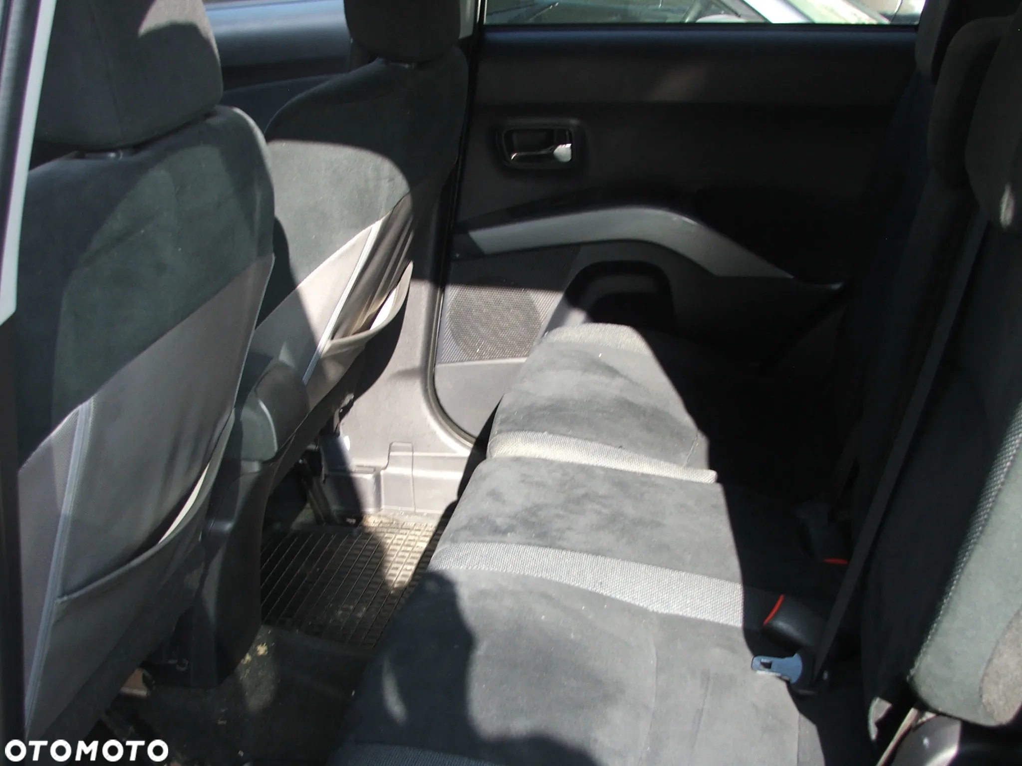 Mitsubishi Outlander 2.2 DID Instyle - 5