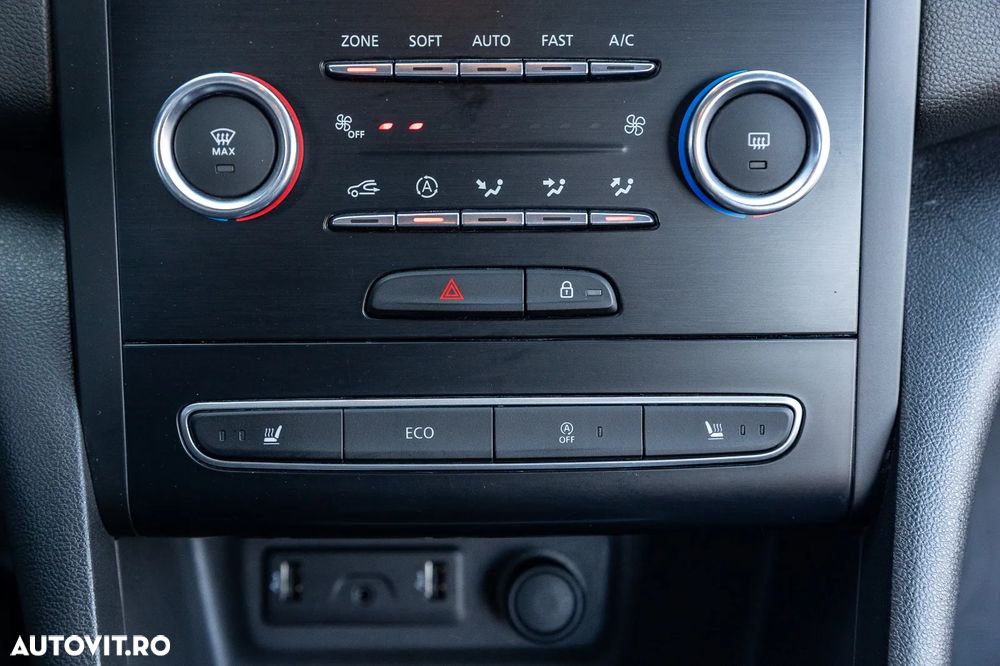 Renault Megane Blue dCi 116 Zen - 8