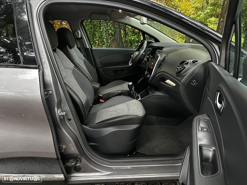 Renault Captur TCe 100 INTENS - 18
