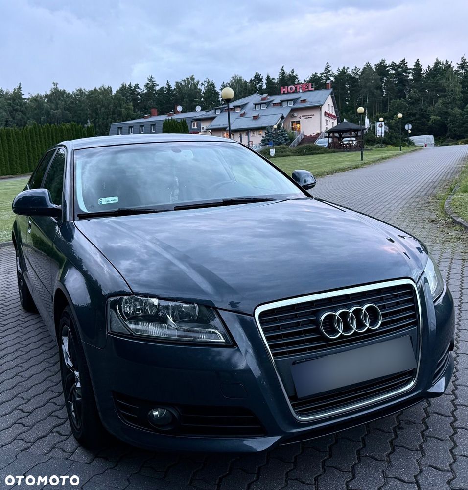 Audi A3 Sportback - 2