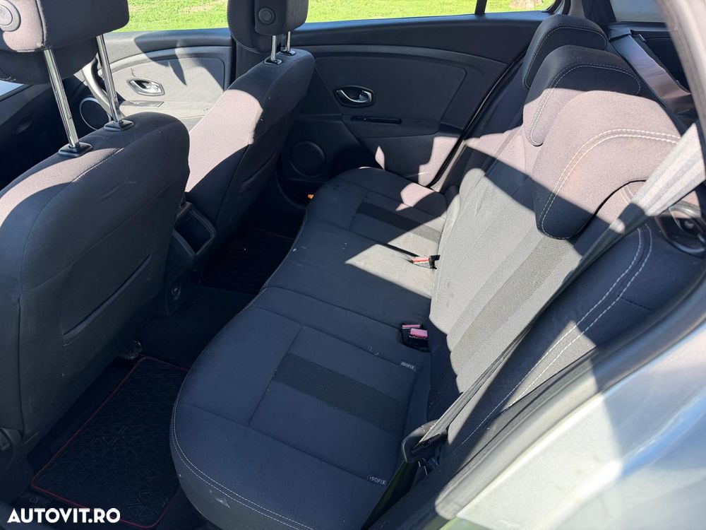 Renault Megane 1.9dCi Privilege - 6