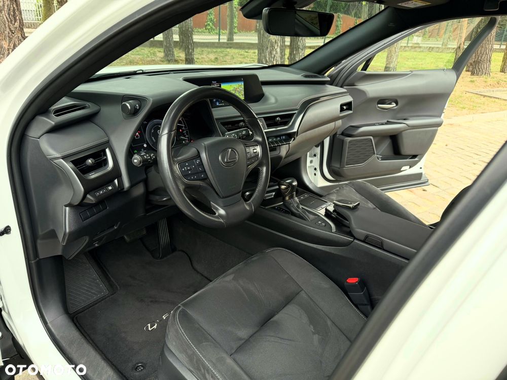 Lexus UX 250h Prestige 2WD - 19