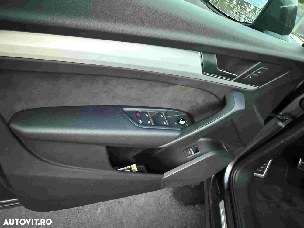 Audi Q5 2.0 40 TDI quattro S tronic Design - 29