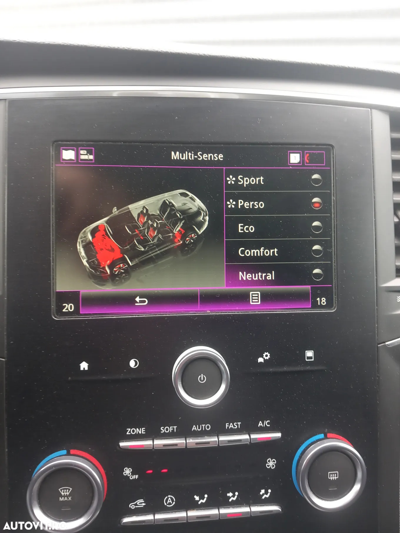 Renault Megane TCE 140 EDC Techno - 14