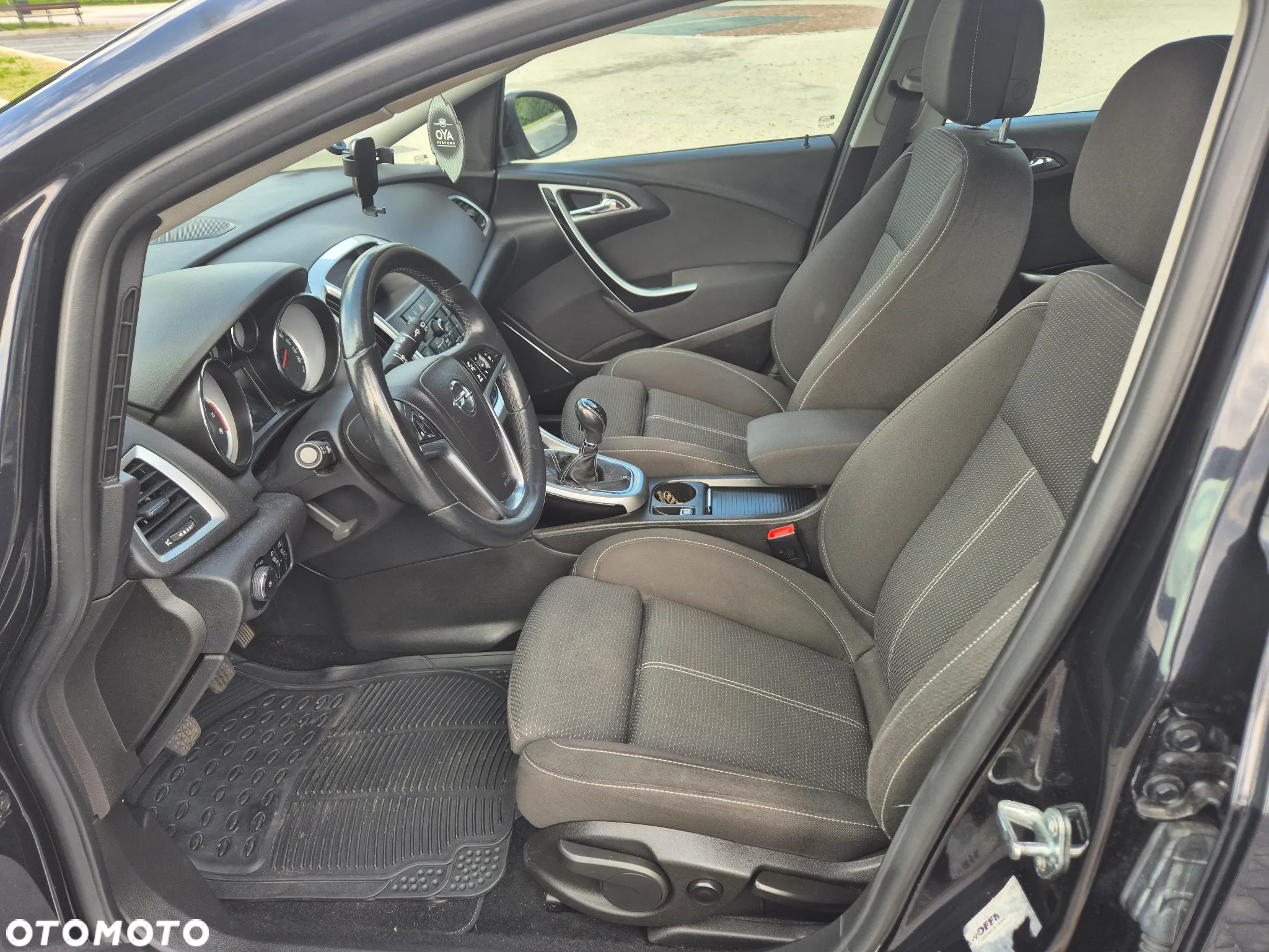 Opel Astra IV 1.4 T Cosmo - 15