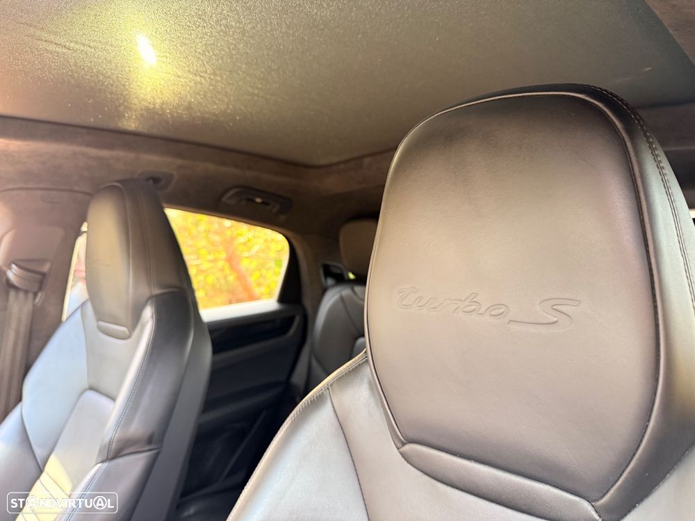 Porsche Cayenne Coupé Turbo S E-Hybrid Tiptronic S - 13