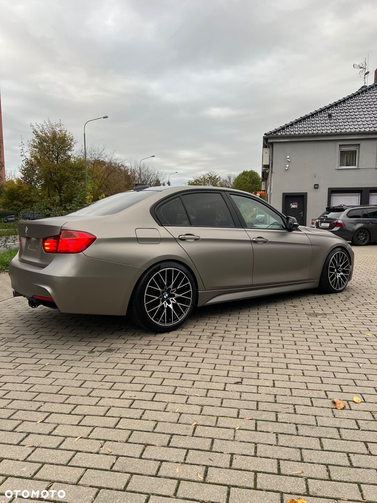 BMW Seria 3 318d - 21