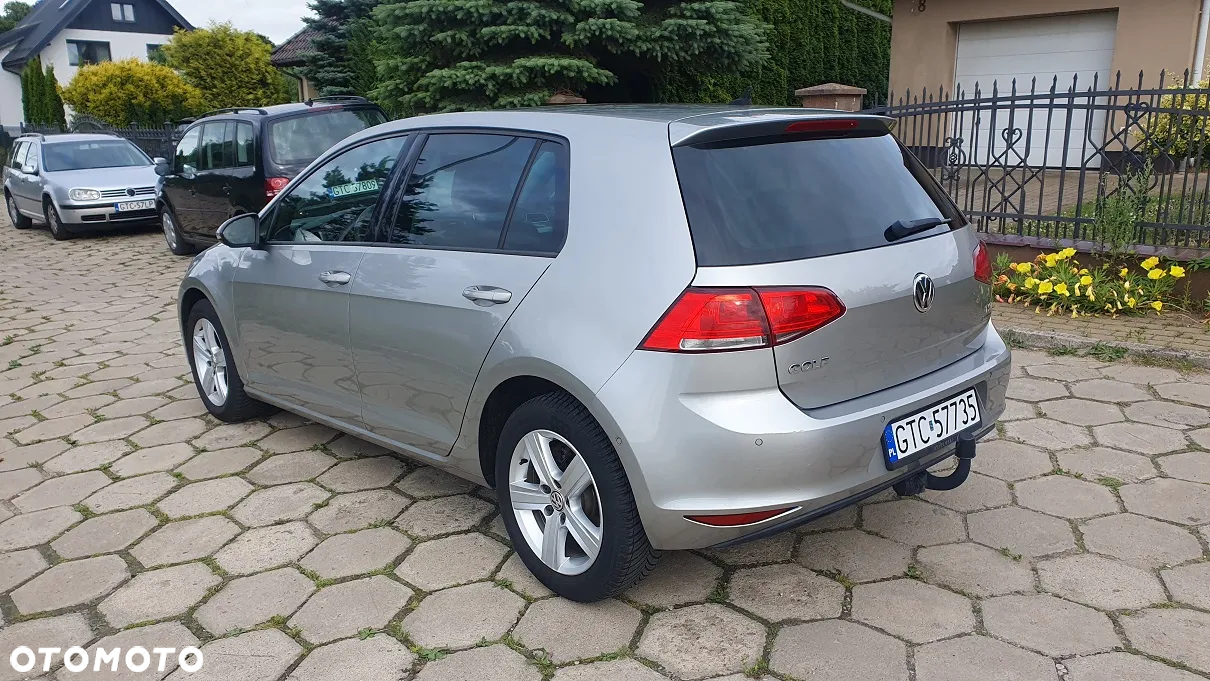 Volkswagen Golf - 2