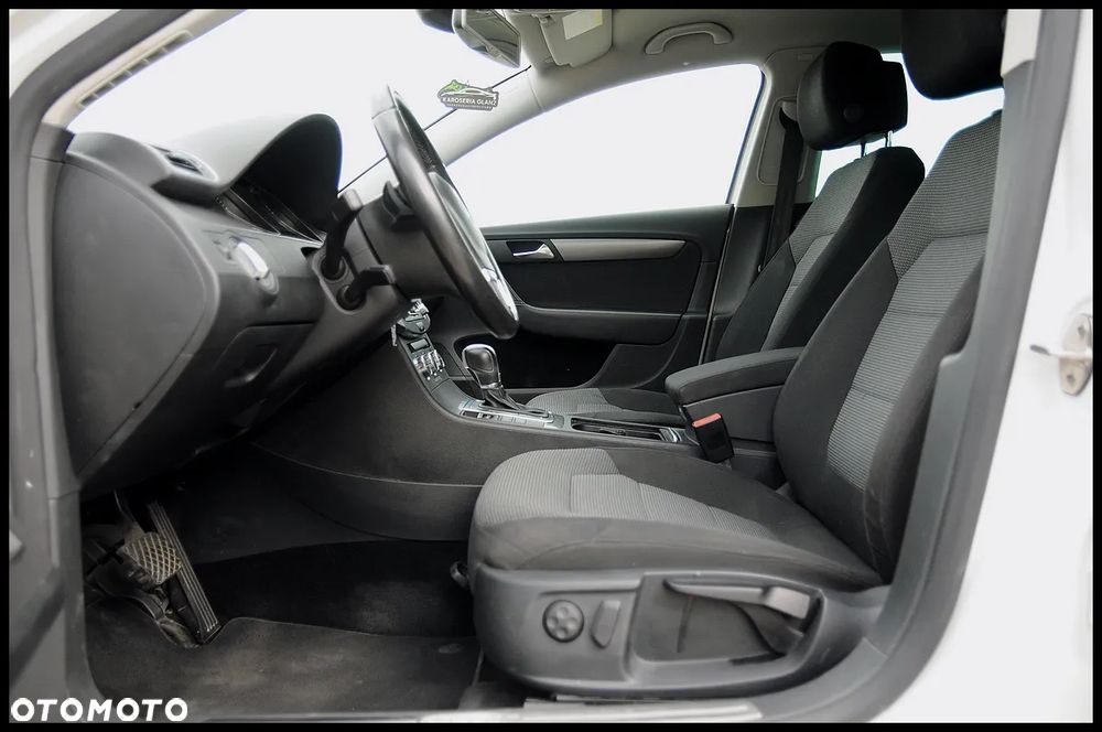 Volkswagen Passat 1.8 TSI DSG Comfortline - 27