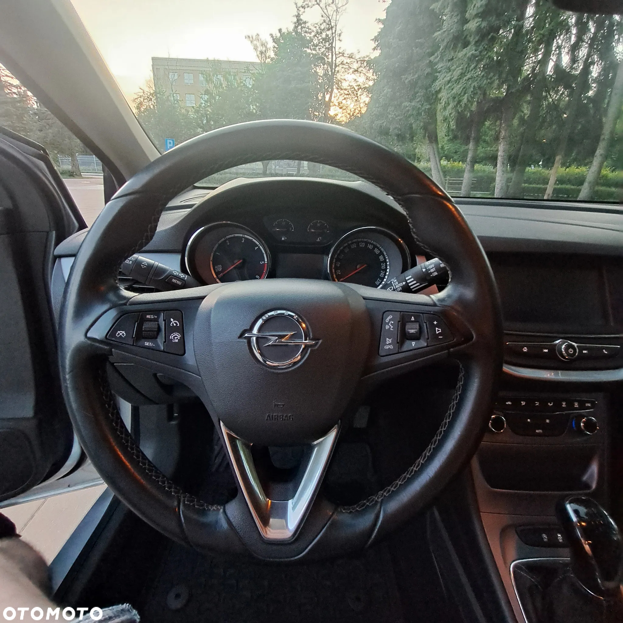 Opel Astra IV 1.6 CDTI Executive - 11