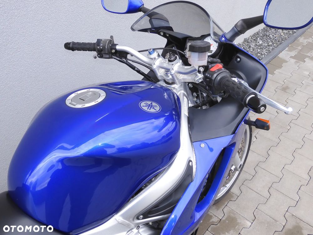 Yamaha R6 - 7