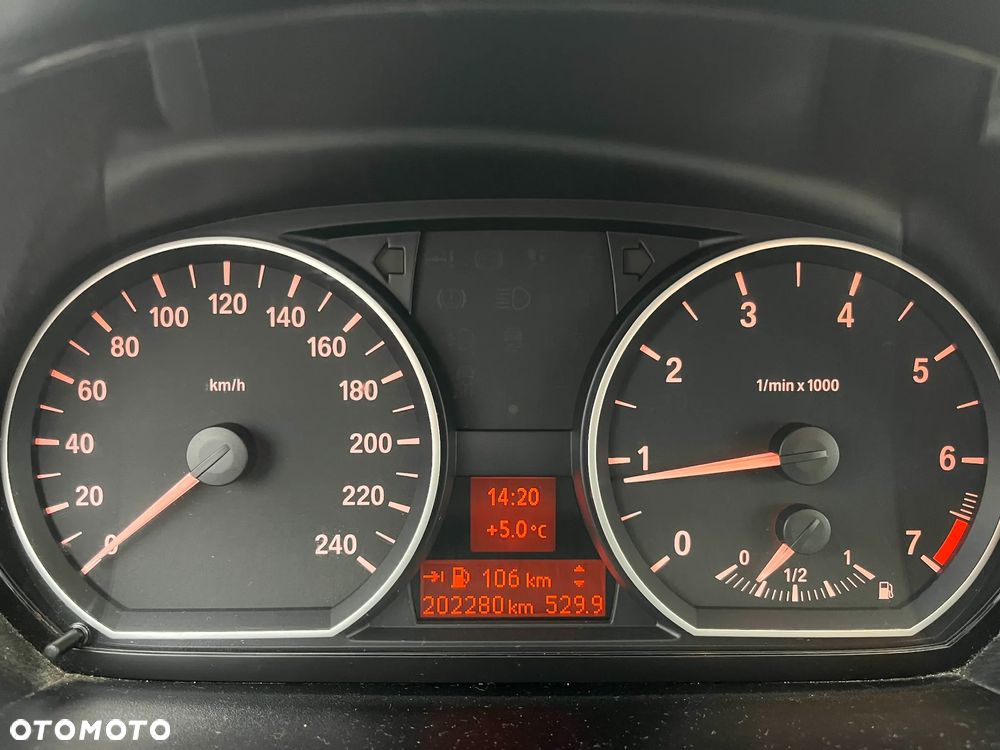 BMW Seria 1 116i - 11