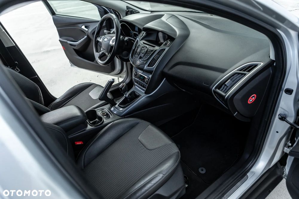 Ford Focus - 22