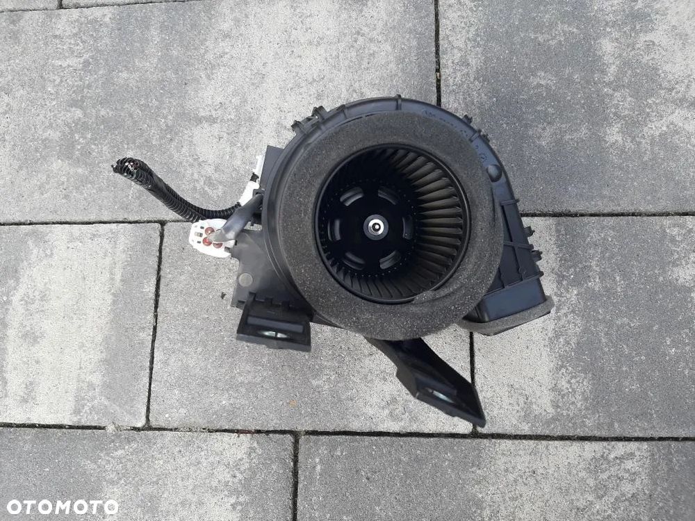 WENTYLATOR BATERII TOYOTA C-HR COROLLA E21 G9230-47050 - 1