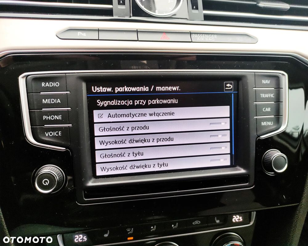 Volkswagen Passat - 11
