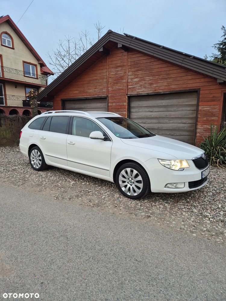 Skoda Superb 2.0 TDI Elegance DSG - 14